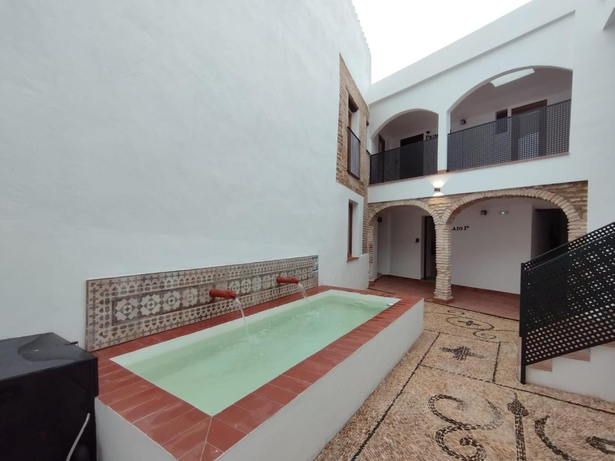 Apartamentos Miguel De Cervantes Centro قرطبة المظهر الخارجي الصورة