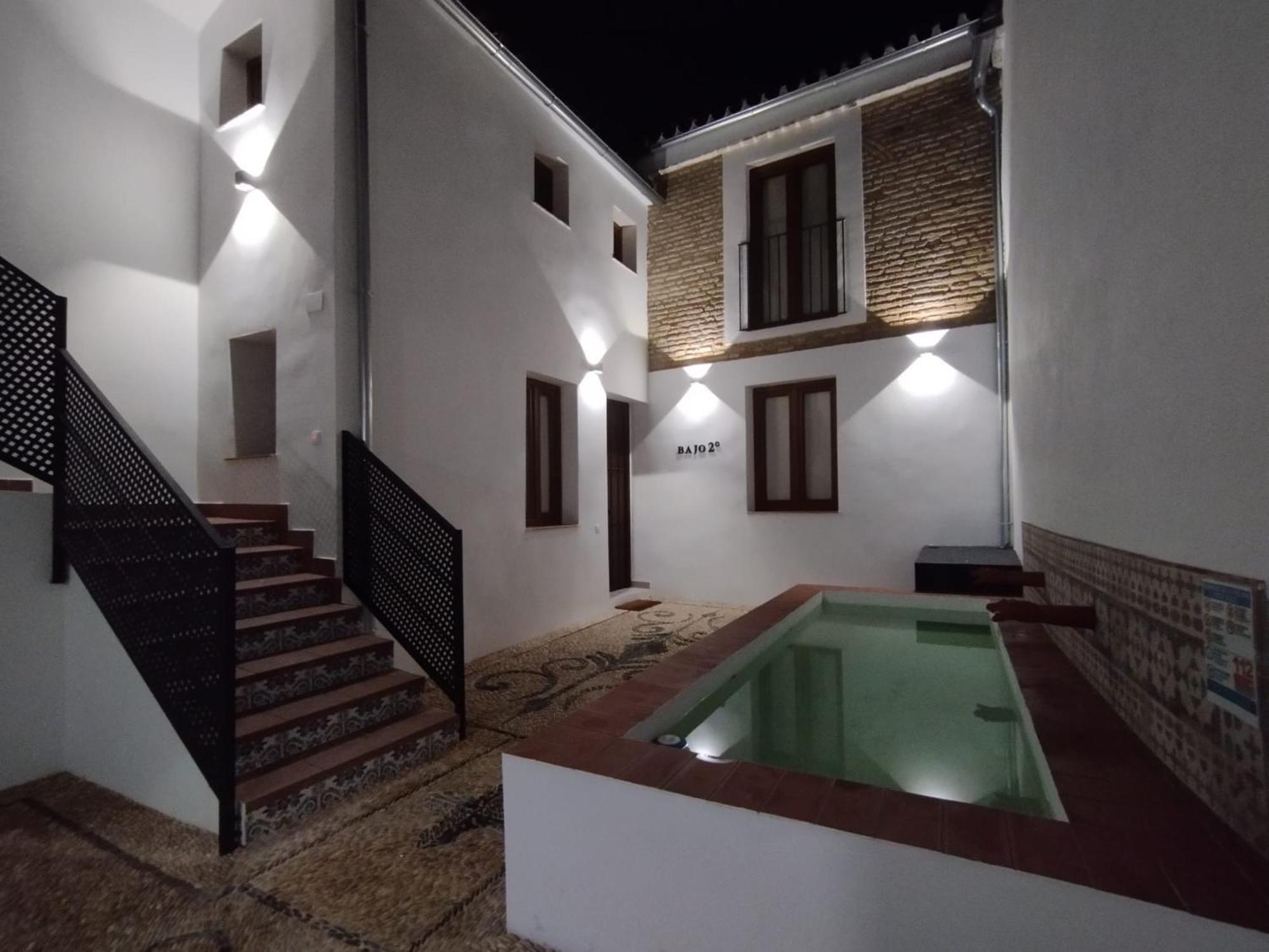 Apartamentos Miguel De Cervantes Centro قرطبة المظهر الخارجي الصورة