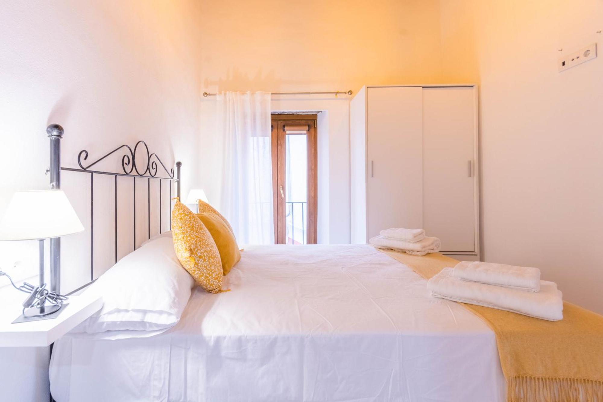 Apartamentos Miguel De Cervantes Centro قرطبة المظهر الخارجي الصورة